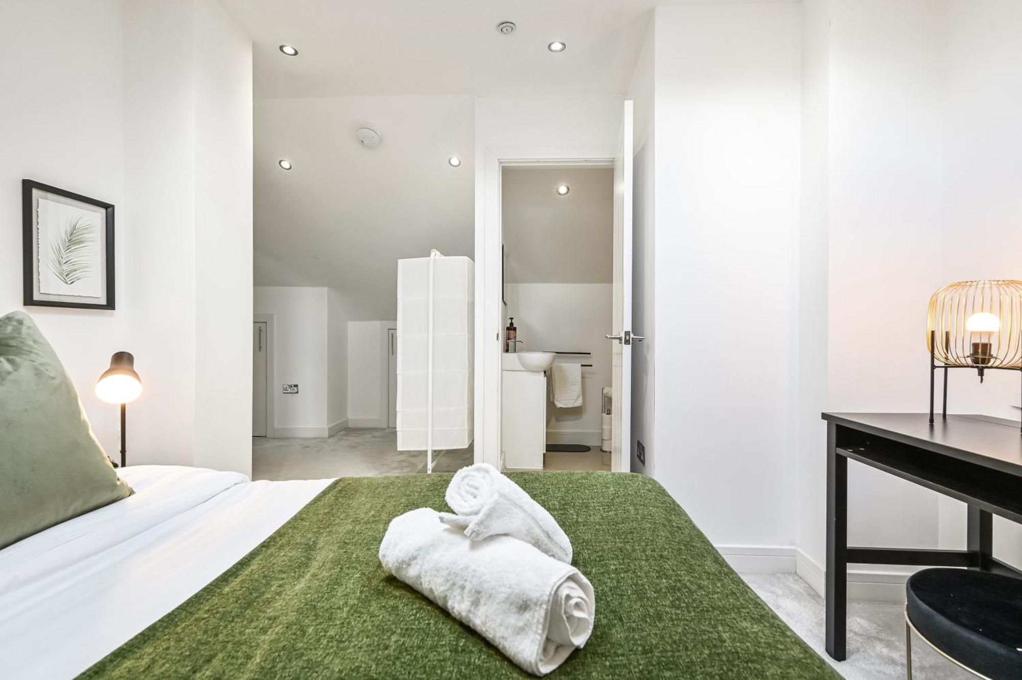 Family 1 Bed Apt Near Cardiff City Centre, Free Parking, Quiet, Secure Neighbourhood Екстериор снимка
